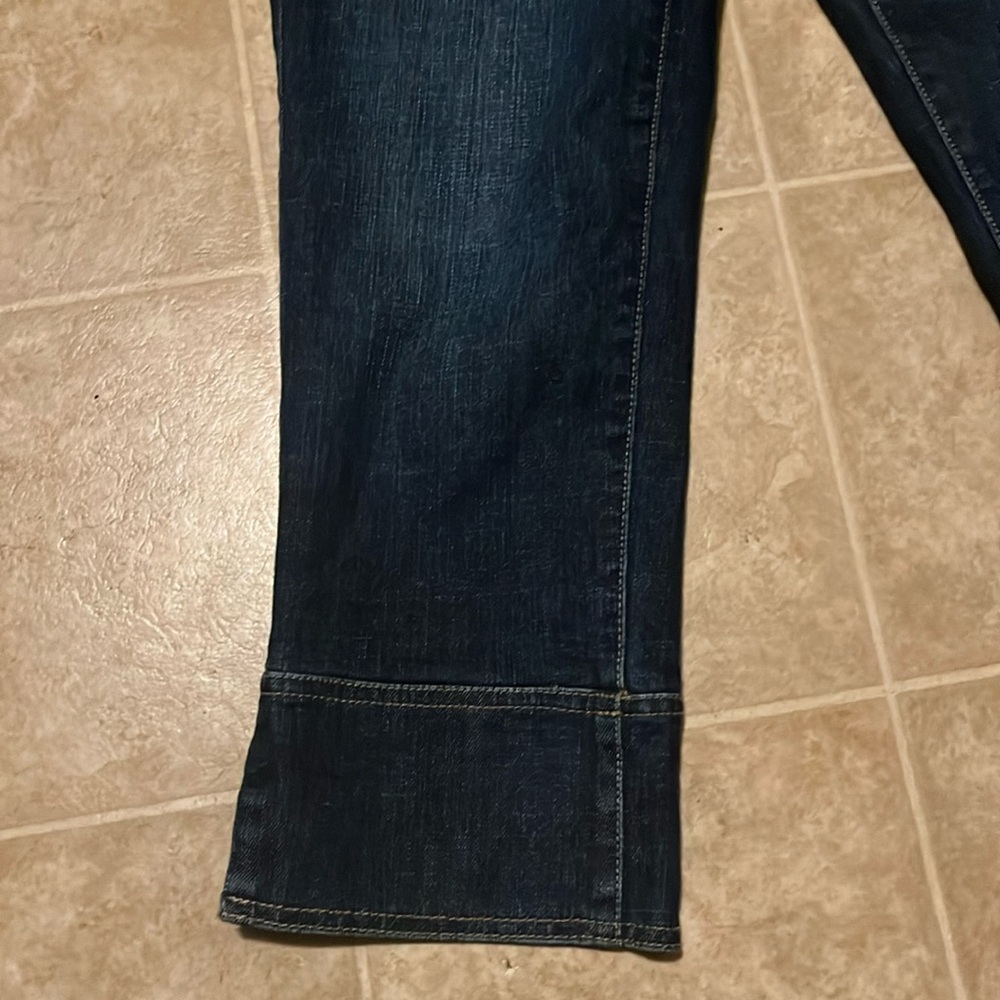 Simply Vera Wang straight dark wash denim capri - Picture 3 of 10